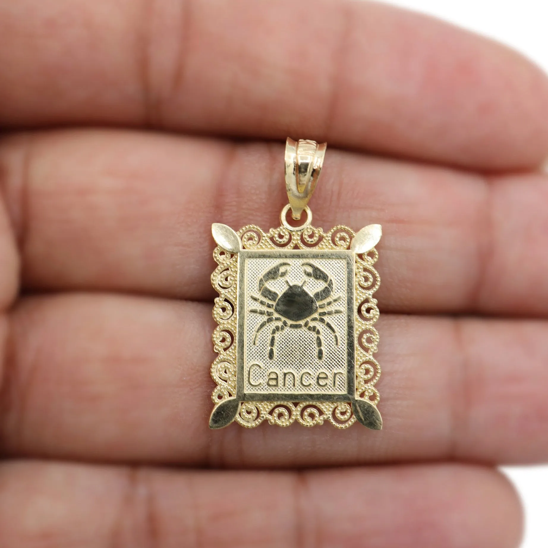 14K Zodiac Sign (Cancer) Pendant JTJ™