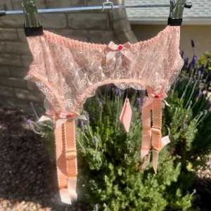 Agent Provocateur Dorotia Suspender Garter Belt Nude Pink Lace Bow Size 2 XS NWT