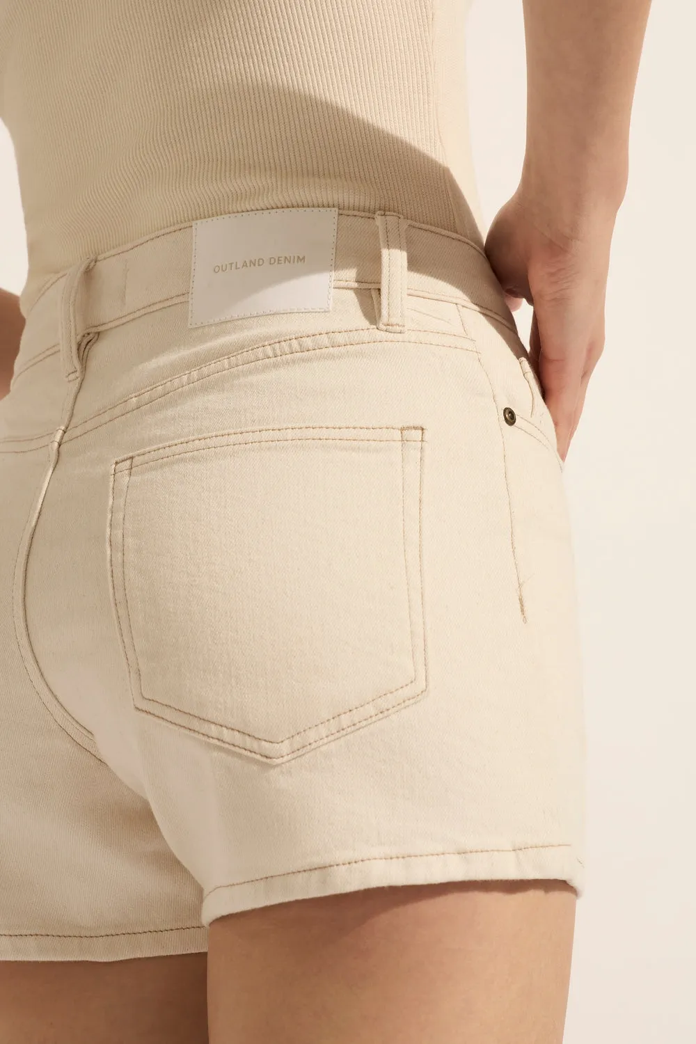 Alice High Classic Short Ecru