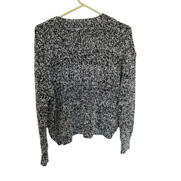Aqua Women’s V-Neck Fuzzy Mohair Marled Sweater in Black/White Size M