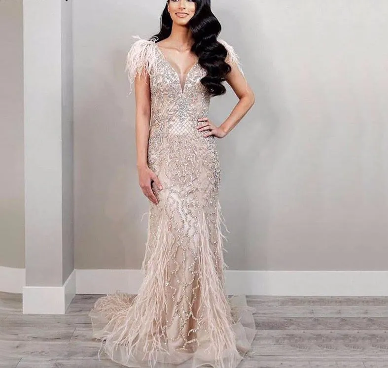 Champagne Luxury V-Neck Sexy Mermaid Evening Dresses Diamond Feathers Sleeveless Formal Dress