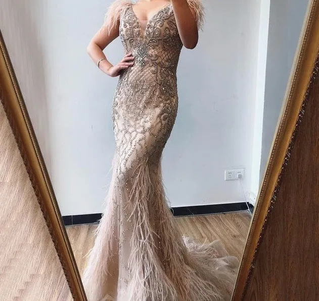 Champagne Luxury V-Neck Sexy Mermaid Evening Dresses Diamond Feathers Sleeveless Formal Dress