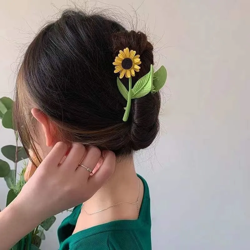 Chic Sunflower Chignon Claw Clip Hair Clip