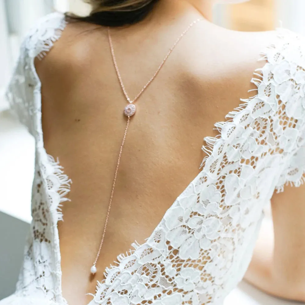Elegant Crystal Pearl Pendant Backdrop Chain