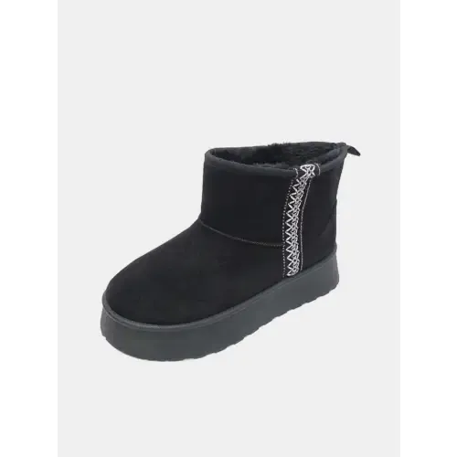 Elevate Your Style Wild Diva Round Toe Platform Boots