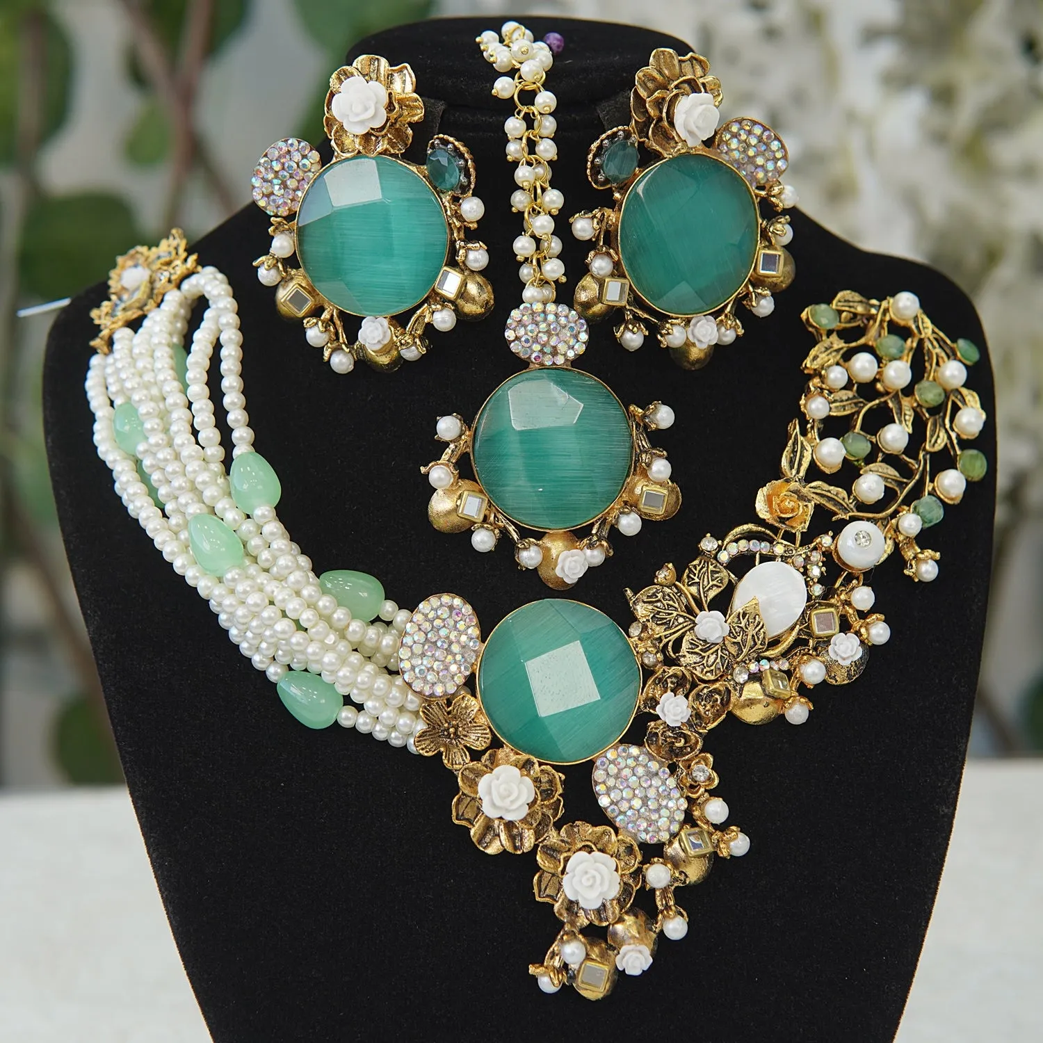 Exclusive Designer Necklace Set