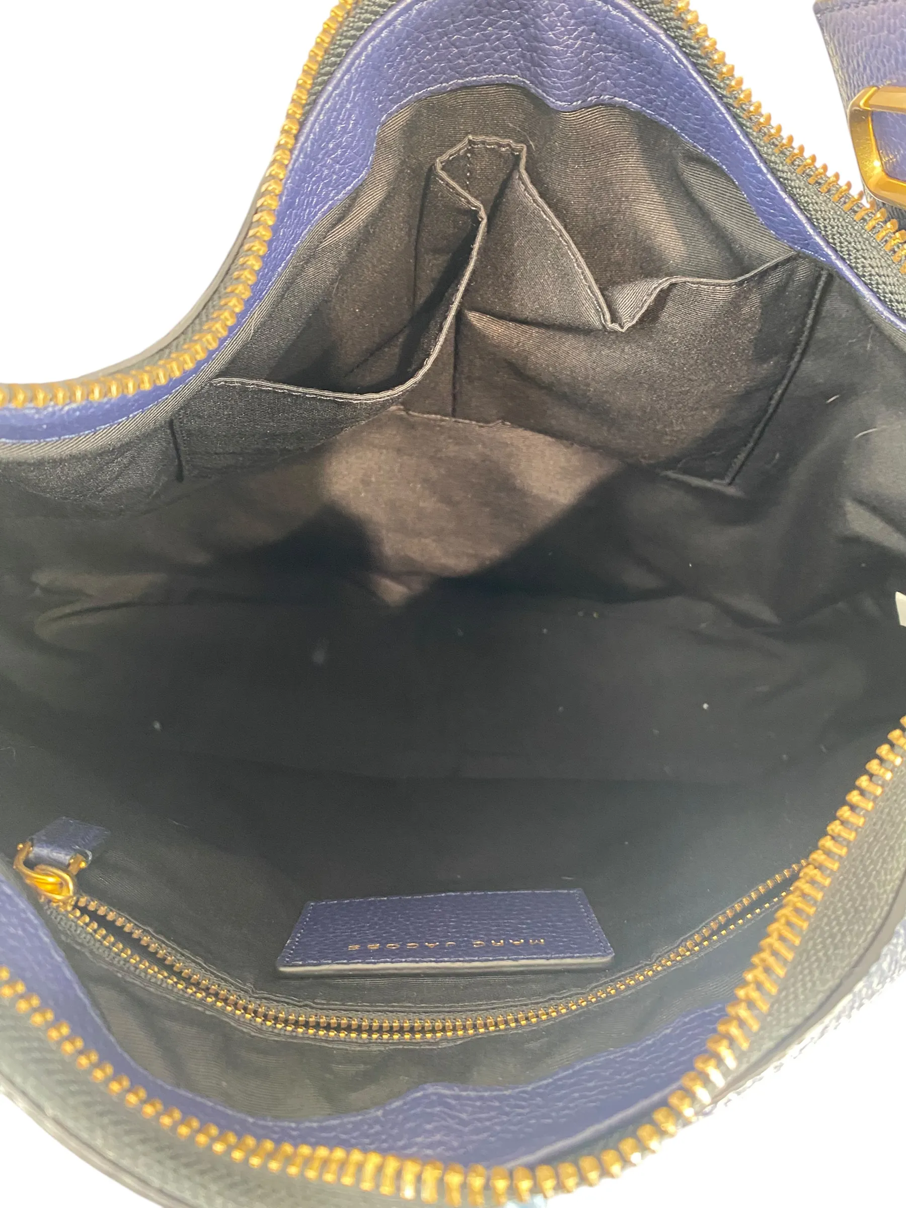 Handbag Luxury Designer By Marc Jacobs  Size: Medium