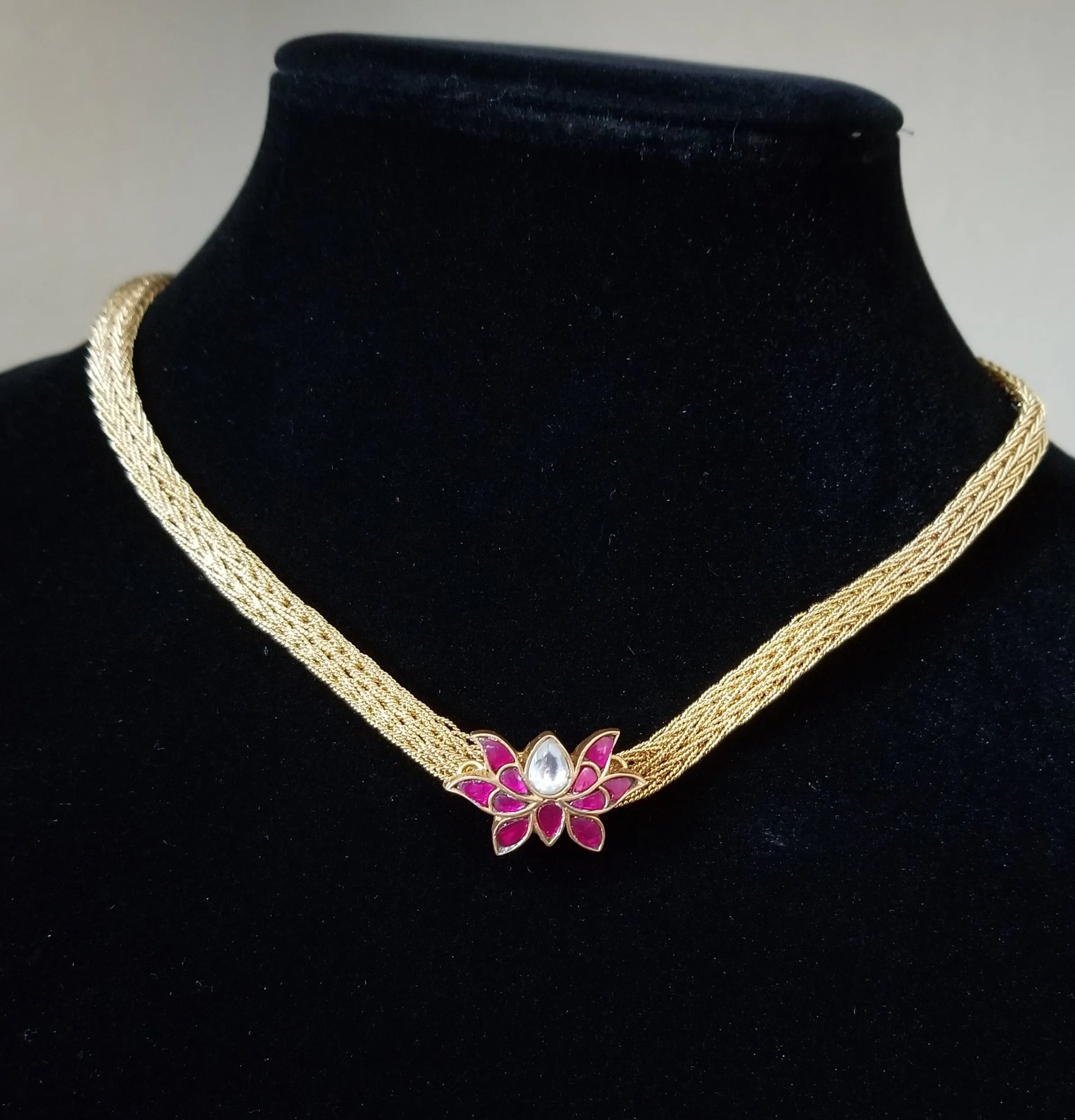 Lotus Pendant Patti Chain