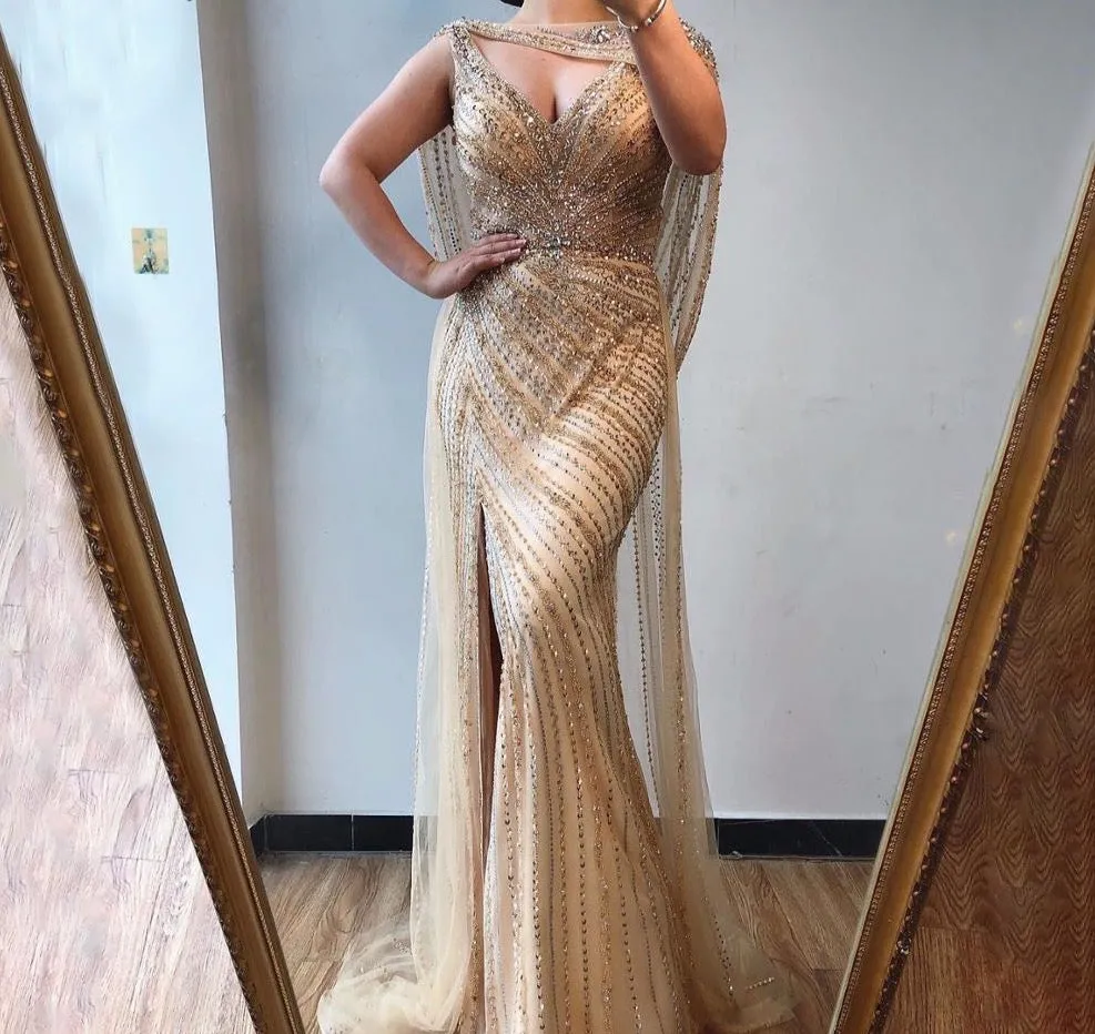 Sexy Champagne V-neck Luxury Evening Dress Diamond Beading Sleeveless Mermaid Formal Party Gown
