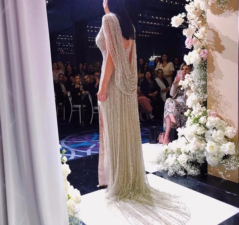 Sexy Champagne V-neck Luxury Evening Dress Diamond Beading Sleeveless Mermaid Formal Party Gown