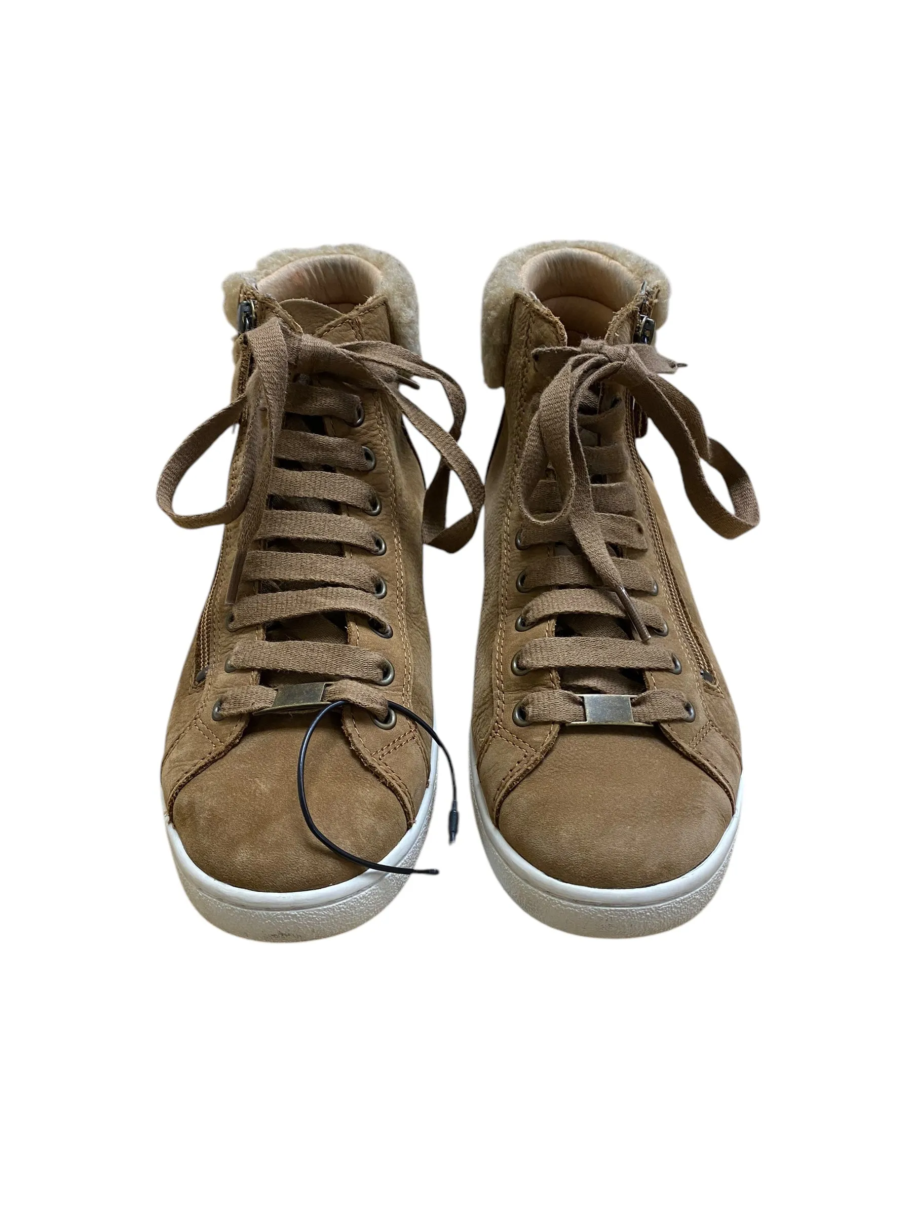 Shoes Designer By Ugg In Brown, Size: 9.5