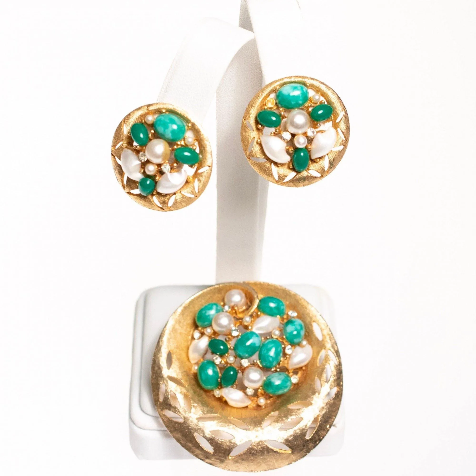 Vintage BSK Jade Lucite and Faux Pearl Medallion Brooch
