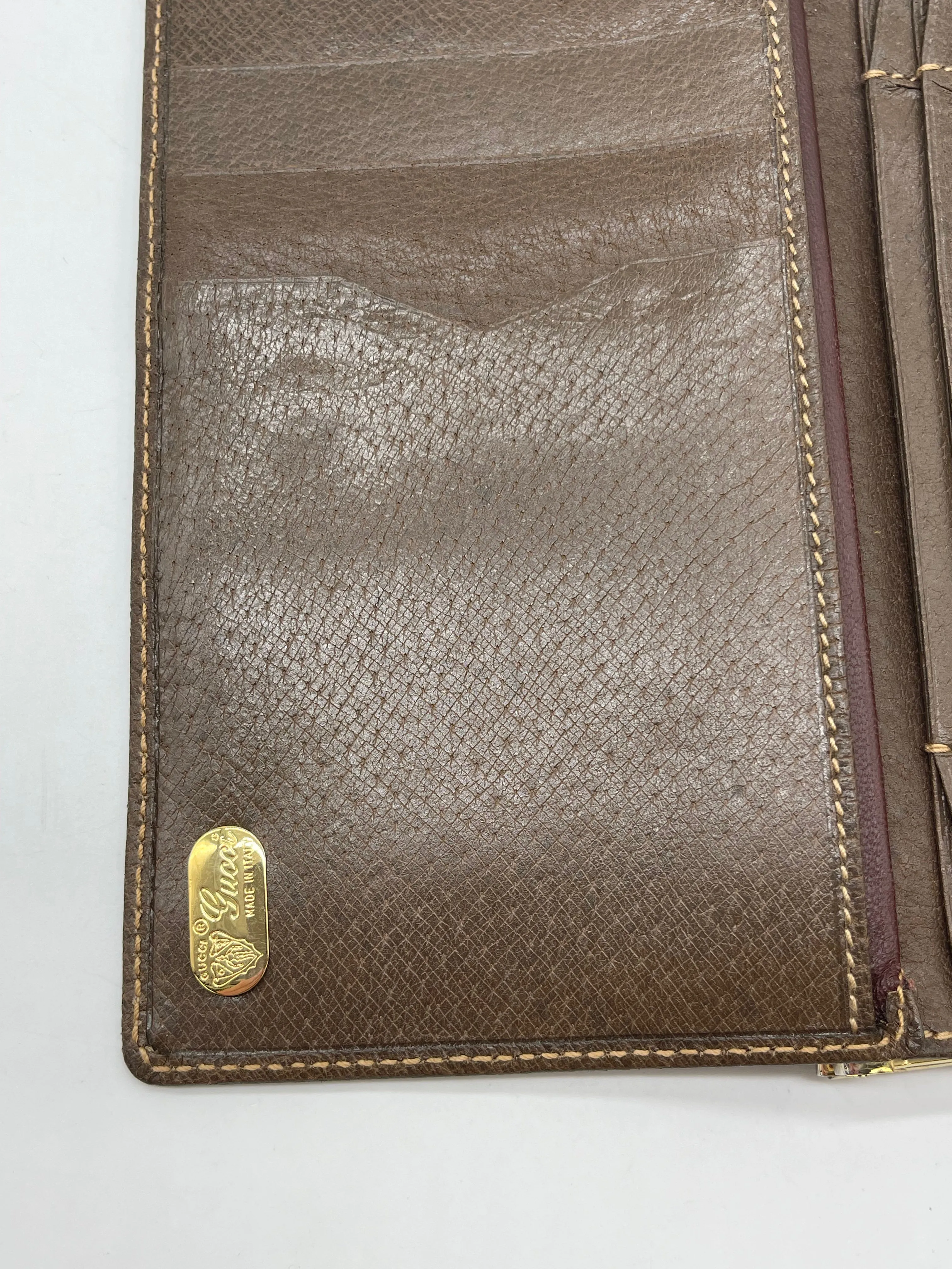 Wallet Luxury Designer By Gucci, Size: Medium