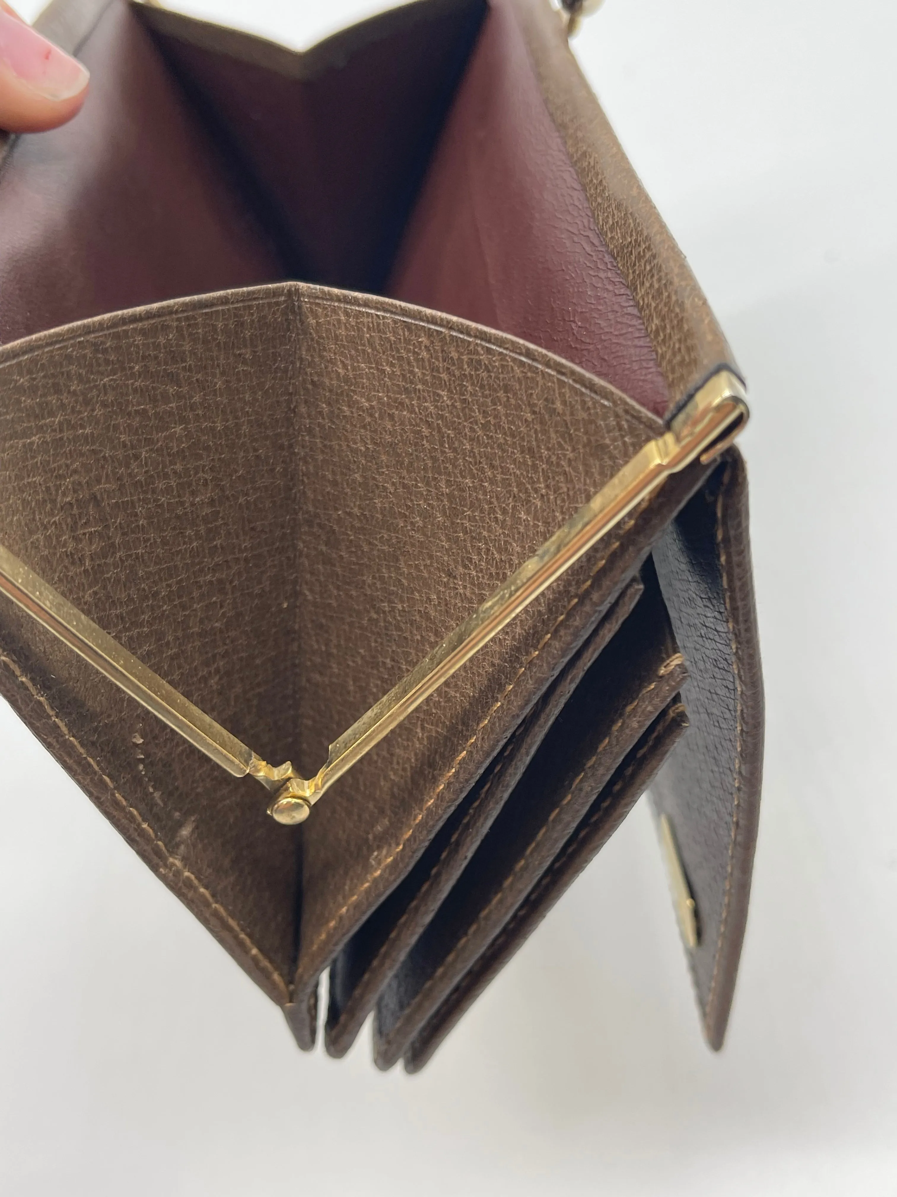 Wallet Luxury Designer By Gucci, Size: Medium