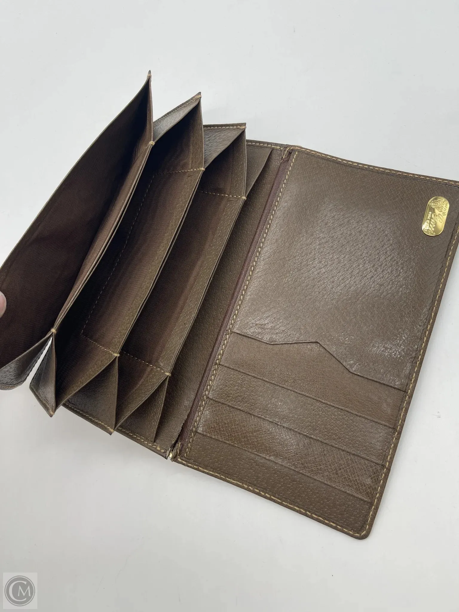 Wallet Luxury Designer By Gucci, Size: Medium